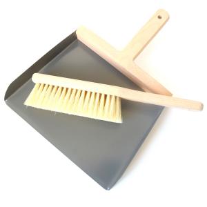 Hand Brush with small tin dust pan, table cleaning, keyboard leaning brush, Beech Wood Dustpan and Brush, table brush, dust pan